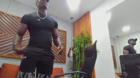 Snapshot of marcusblack_ chatting on February 2025 02:48:02 PM Marcusssss online show from February 2025 02:48:02 PM