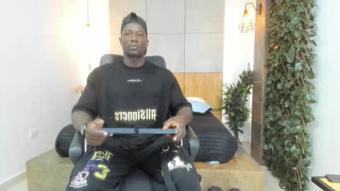 Snapshot of marcusblack_ chatting on September 2025 01:16:02 PM Marcusssss online show from September 2025 01:16:02 PM