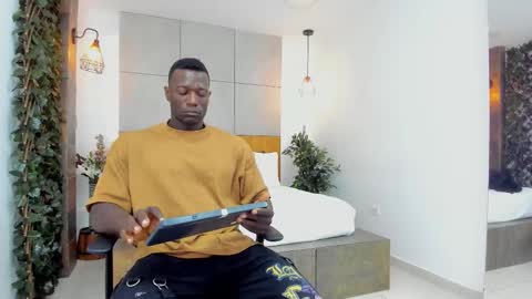 Snapshot of marcusblack_ chatting on December 2025 12:33:02 PM Marcusssss online show from December 2025 12:33:02 PM