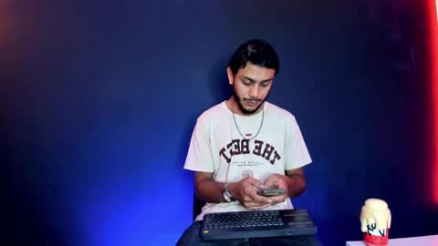 Snapshot of marcusgrayy chatting on April 2026 11:48:02 AM Marcus online show from April 2026 11:48:02 AM