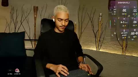 Snapshot of marcusrain_ chatting on October 2025 08:09:02 PM Marcus online show from October 2025 08:09:02 PM