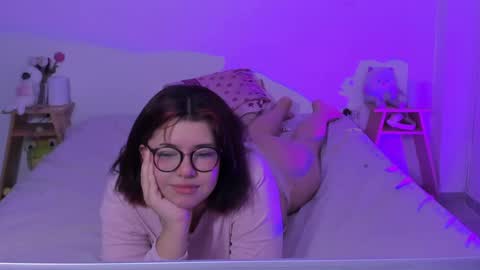 Snapshot of marcy_grey chatting on March 2025 01:29:01 PM danna online show from March 2025 01:29:01 PM