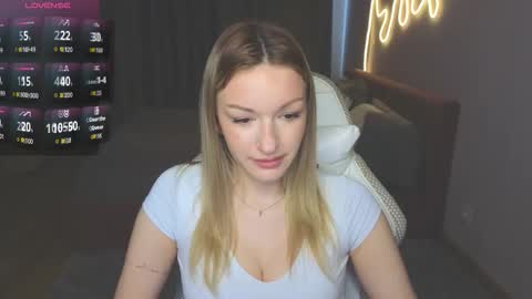 Snapshot of margaretsweet1 chatting on March 2026 07:02:01 AM Margaret online show from March 2026 07:02:01 AM