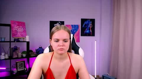 Snapshot of margoblonde chatting on October 2025 02:45:01 AM margoblonde online show from October 2025 02:45:01 AM