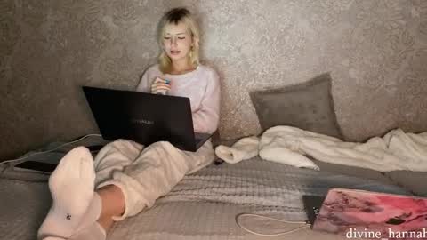 Snapshot of margochu chatting on September 2025 10:14:01 PM Margo online show from September 2025 10:14:01 PM