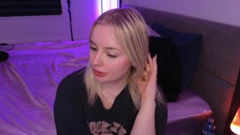 margot_robbie7 online show from April 2026 01:27:02 AM