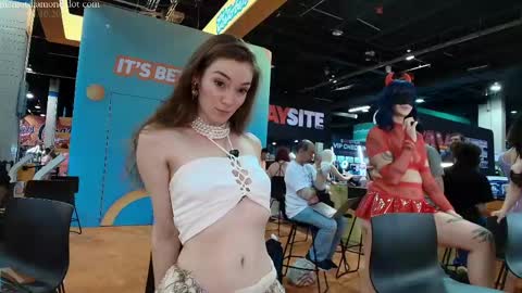 Snapshot of margotdiamond chatting on April 2026 06:24:02 PM online show from April 2026 06:24:02 PM
