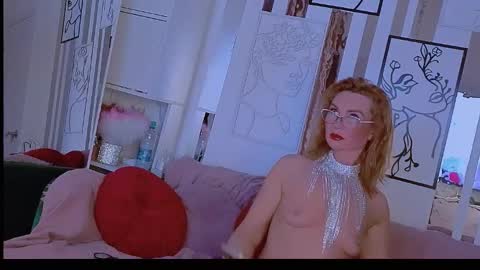 mari69juana online show from December 2025 06:03:02 PM