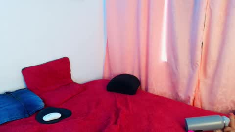 Snapshot of mari_mar69 chatting on September 2025 12:16:02 PM mari_mar69 online show from September 2025 12:16:02 PM