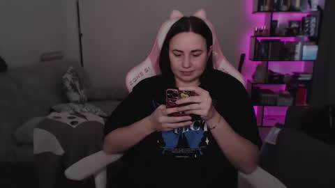 mari moore online show from February 2026 08:44:01 AM