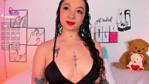 Snapshot of mari_sweett chatting on September 2025 08:31:02 PM Mari Sweett online show from September 2025 08:31:02 PM