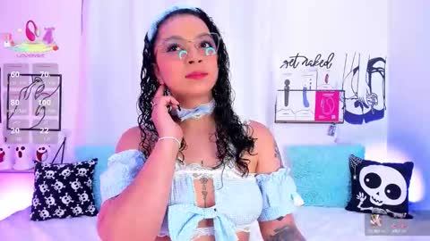 Snapshot of mari_sweett chatting on October 2025 05:06:02 PM Mari Sweett online show from October 2025 05:06:02 PM