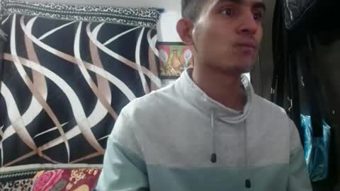 Snapshot of maria_and_angel17 chatting on January 2025 02:06:02 AM Mara and ngel online show from January 2025 02:06:02 AM