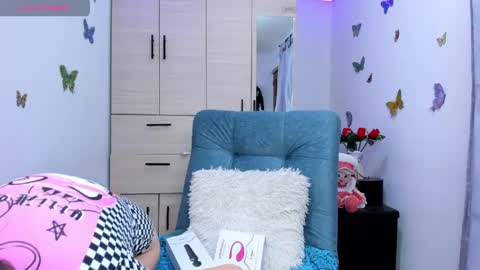 Maria camila online show from April 2026 07:07:02 PM