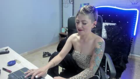 Snapshot of maria_fernandaxxx_ chatting on December 2024 10:17:02 AM Maria fernanda online show from December 2024 10:17:02 AM