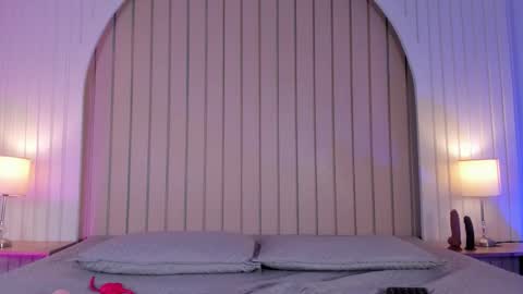 Maria  online show from March 2026 11:37:01 AM