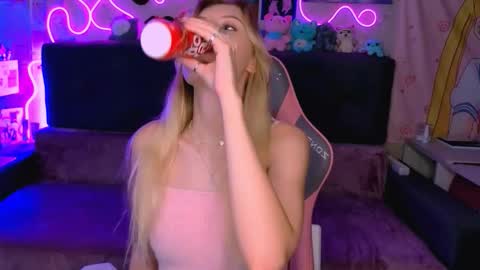 Maria online show from November 2025 05:07:01 AM