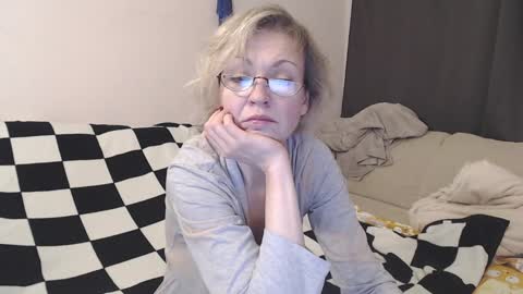 Snapshot of maria_lisica chatting on December 2024 06:22:02 AM Mari online show from December 2024 06:22:02 AM