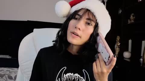 Snapshot of mariagh_ chatting on November 2025 07:34:02 PM Maria online show from November 2025 07:34:02 PM