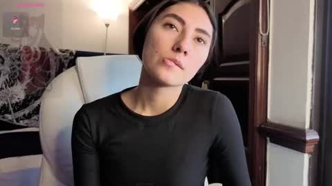 Snapshot of mariagh_ chatting on November 2025 07:48:02 PM Maria online show from November 2025 07:48:02 PM