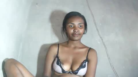 Snapshot of mariah586 chatting on January 2026 02:10:02 PM Maria online show from January 2026 02:10:02 PM