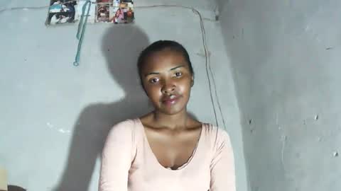 Snapshot of mariah586 chatting on January 2026 01:44:01 AM Maria online show from January 2026 01:44:01 AM