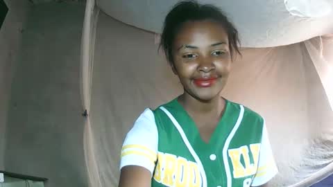 Snapshot of mariah586 chatting on April 2026 10:50:02 AM Maria online show from April 2026 10:50:02 AM