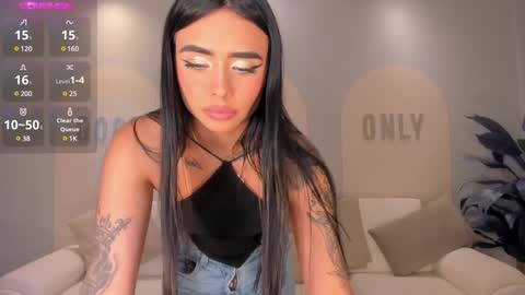 Snapshot of mariaherrera_ chatting on December 2024 02:22:02 AM MARIA HERRERA  online show from December 2024 02:22:02 AM