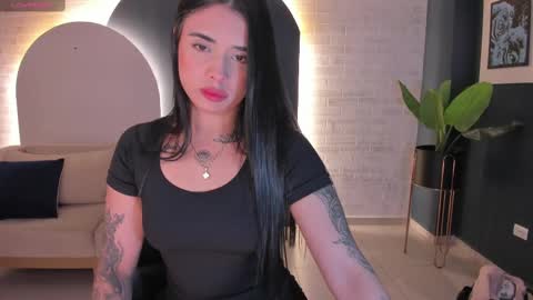 Snapshot of mariaherrera_ chatting on March 2025 05:05:02 AM MARIA HERRERA  online show from March 2025 05:05:02 AM