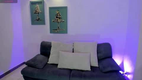 Snapshot of mariaherrera_ chatting on September 2025 08:53:02 PM MARIA HERRERA  online show from September 2025 08:53:02 PM