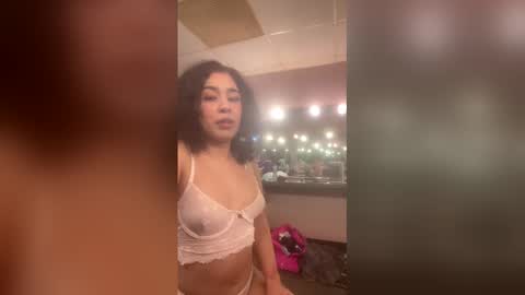 Snapshot of mariahlover22 chatting on April 2026 03:59:01 AM mariahlover22 online show from April 2026 03:59:01 AM