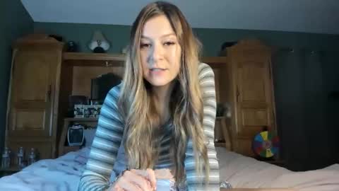 Snapshot of mariahpinkkitty chatting on May 2026 03:26:02 AM Pinkkitty online show from May 2026 03:26:02 AM