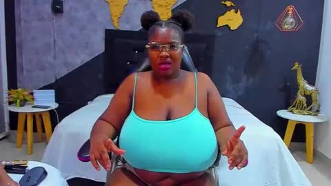 Snapshot of mariam__rossi chatting on October 2025 12:39:01 PM MARIAM online show from October 2025 12:39:01 PM