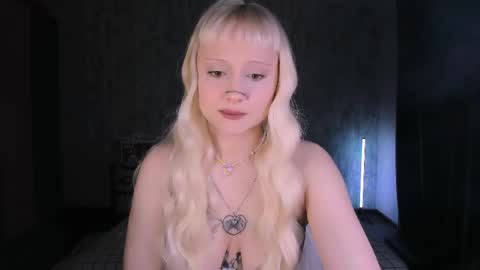 Snapshot of mariamilkis chatting on November 2025 09:58:01 PM Maria online show from November 2025 09:58:01 PM