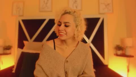 Marian online show from December 2025 11:39:02 AM