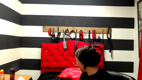 Marian online show from January 2025 10:48:02 AM