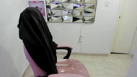 Snapshot of mariana01_m chatting on June 2026 12:04:01 PM mariana01_m online show from June 2026 12:04:01 PM