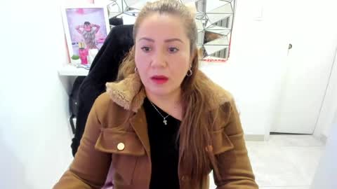 Snapshot of mariana01_m chatting on June 2026 11:54:02 AM mariana01_m online show from June 2026 11:54:02 AM