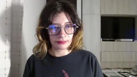 Mariana online show from December 2024 09:18:02 PM