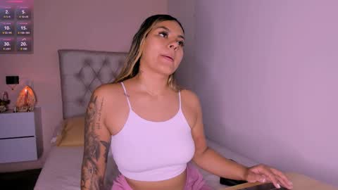 Snapshot of mariana__roe chatting on March 2025 12:54:02 AM Mariana Roe online show from March 2025 12:54:02 AM