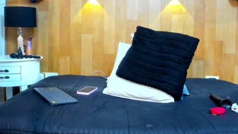 Snapshot of mariana_aangel chatting on January 2025 10:04:01 PM Mariana Angel online show from January 2025 10:04:01 PM