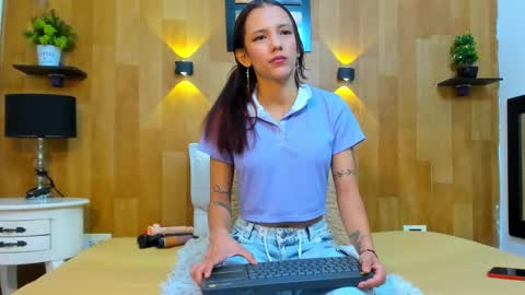 Snapshot of mariana_aangel chatting on February 2025 02:29:02 PM Mariana Angel online show from February 2025 02:29:02 PM