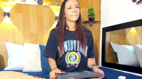 Snapshot of mariana_aangel chatting on October 2025 01:22:01 PM Mariana Angel online show from October 2025 01:22:01 PM