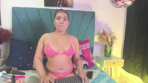 Snapshot of mariana_star1 chatting on June 2026 04:18:02 AM mariana_star1 online show from June 2026 04:18:02 AM