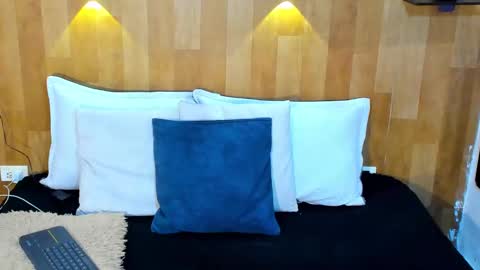 Mariana Angel online show from October 2025 07:01:02 PM