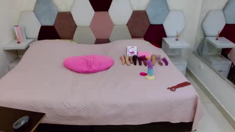 mariana online show from October 2025 05:02:02 PM