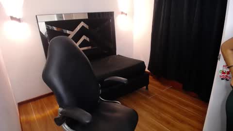 Mariana online show from December 2025 03:46:01 AM