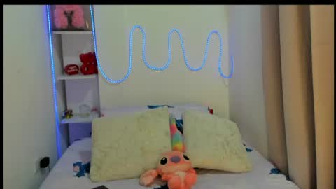Snapshot of mariangel_3 chatting on June 2026 01:14:01 AM Mariangel online show from June 2026 01:14:01 AM