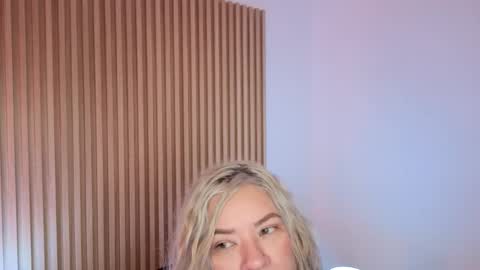 Snapshot of marianl0ve chatting on January 2026 10:20:01 AM Marian Love online show from January 2026 10:20:01 AM