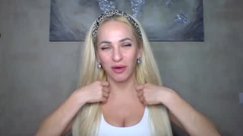 Snapshot of marianna1977 chatting on March 2025 11:37:02 PM marianna1977 online show from March 2025 11:37:02 PM